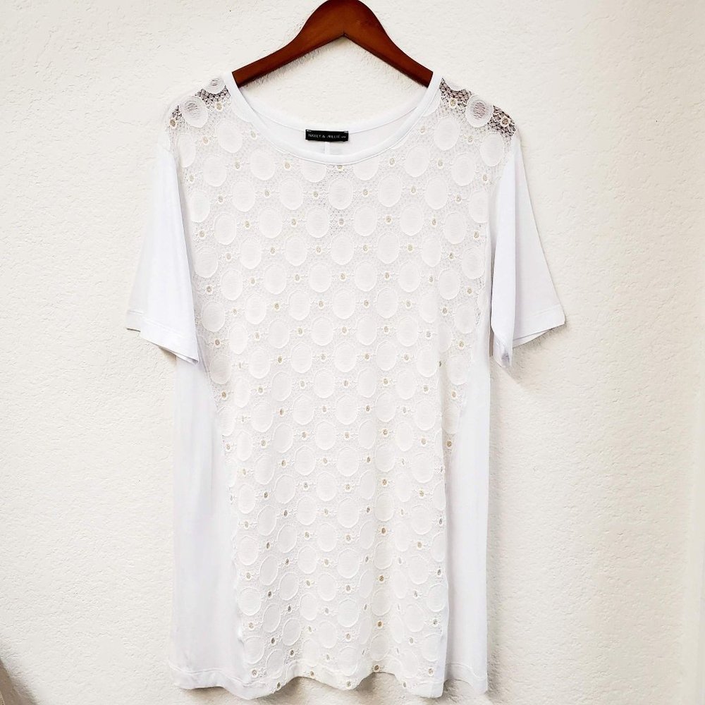 Nally & Millie Lace Front Short Sleeve Tunic